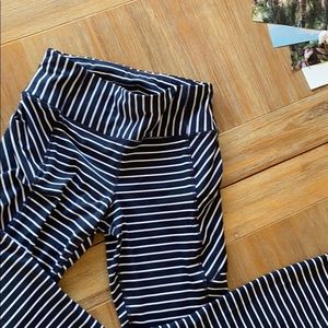 Like New Athleta Navy Stripe 7/8 Tight
